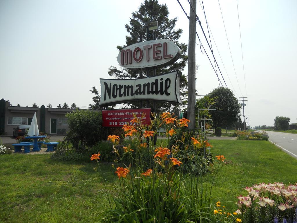 Motel Normandie Louiseville Экстерьер фото