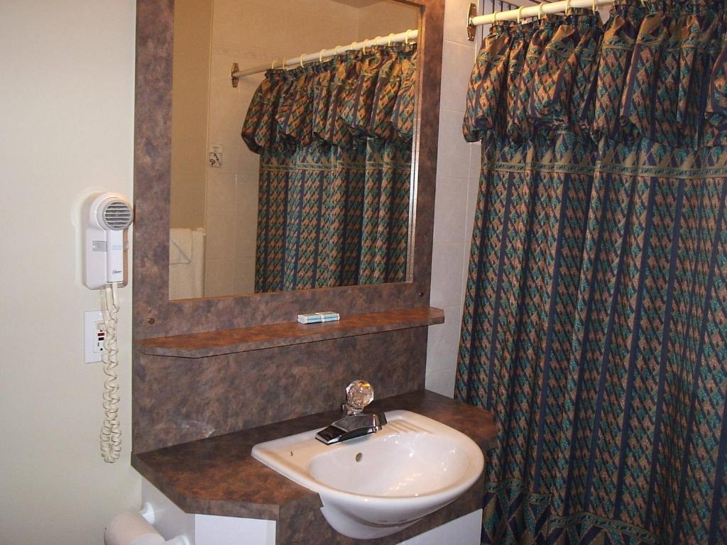Motel Normandie Louiseville Экстерьер фото