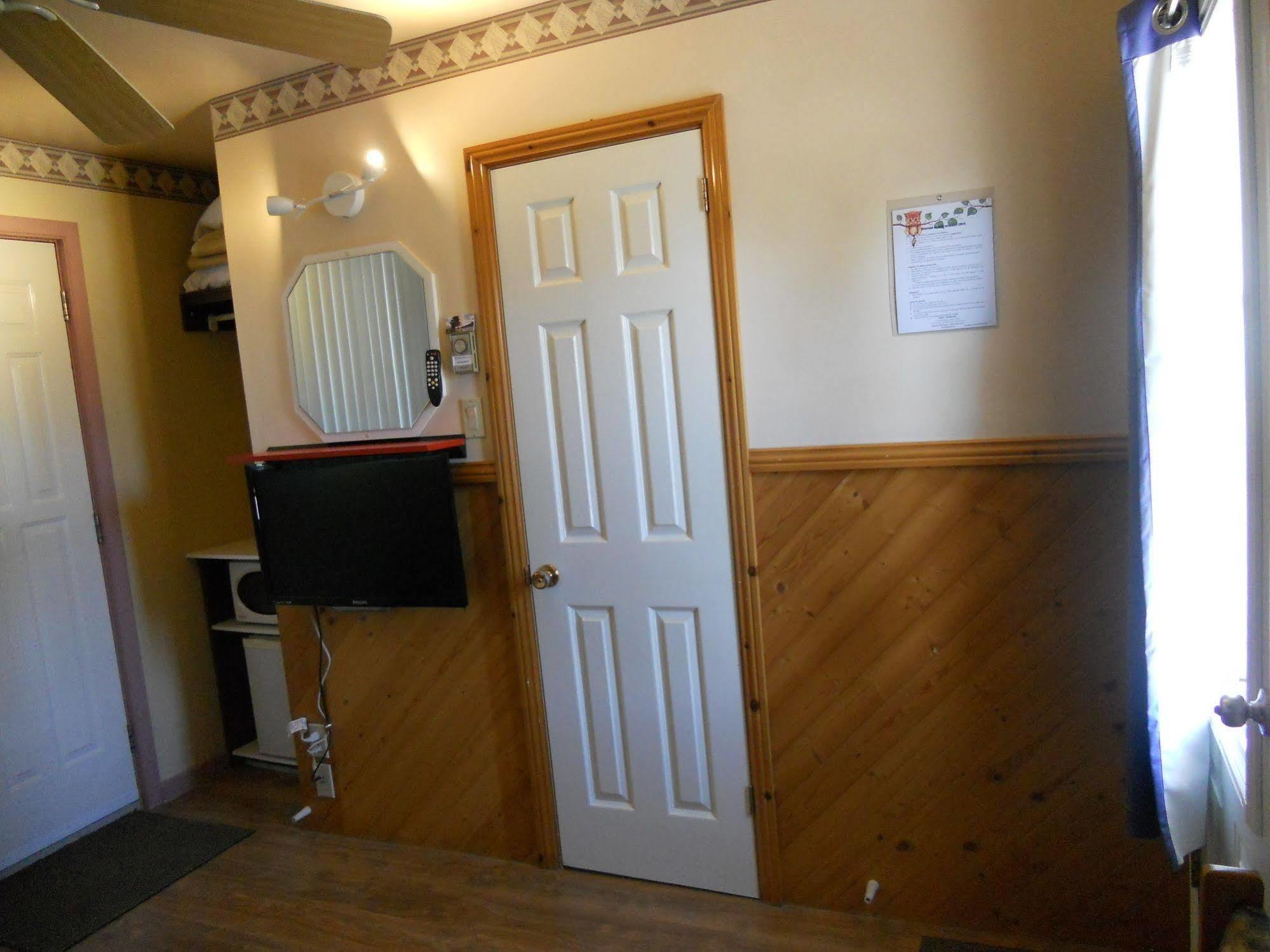 Motel Normandie Louiseville Экстерьер фото
