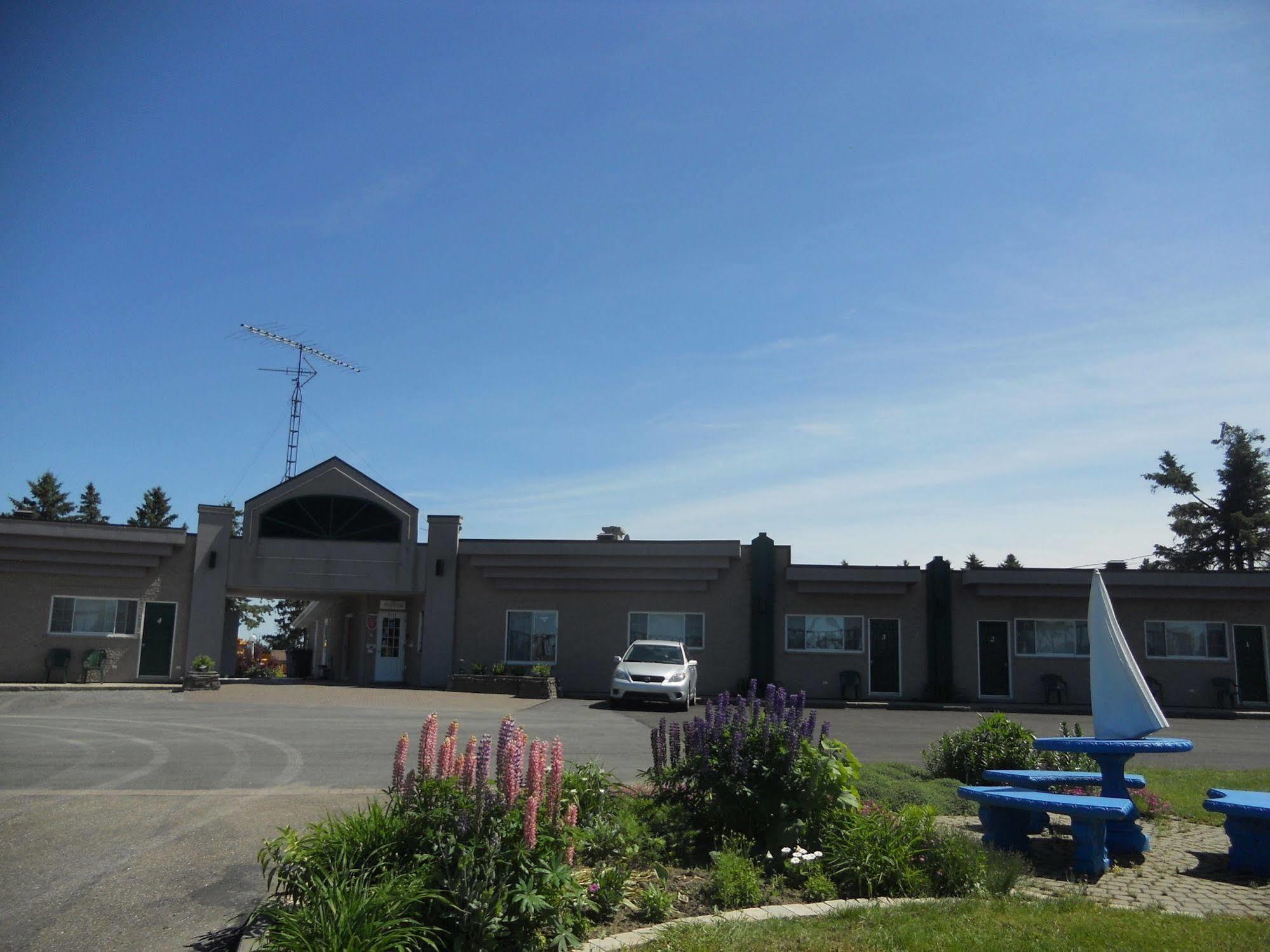 Motel Normandie Louiseville Экстерьер фото