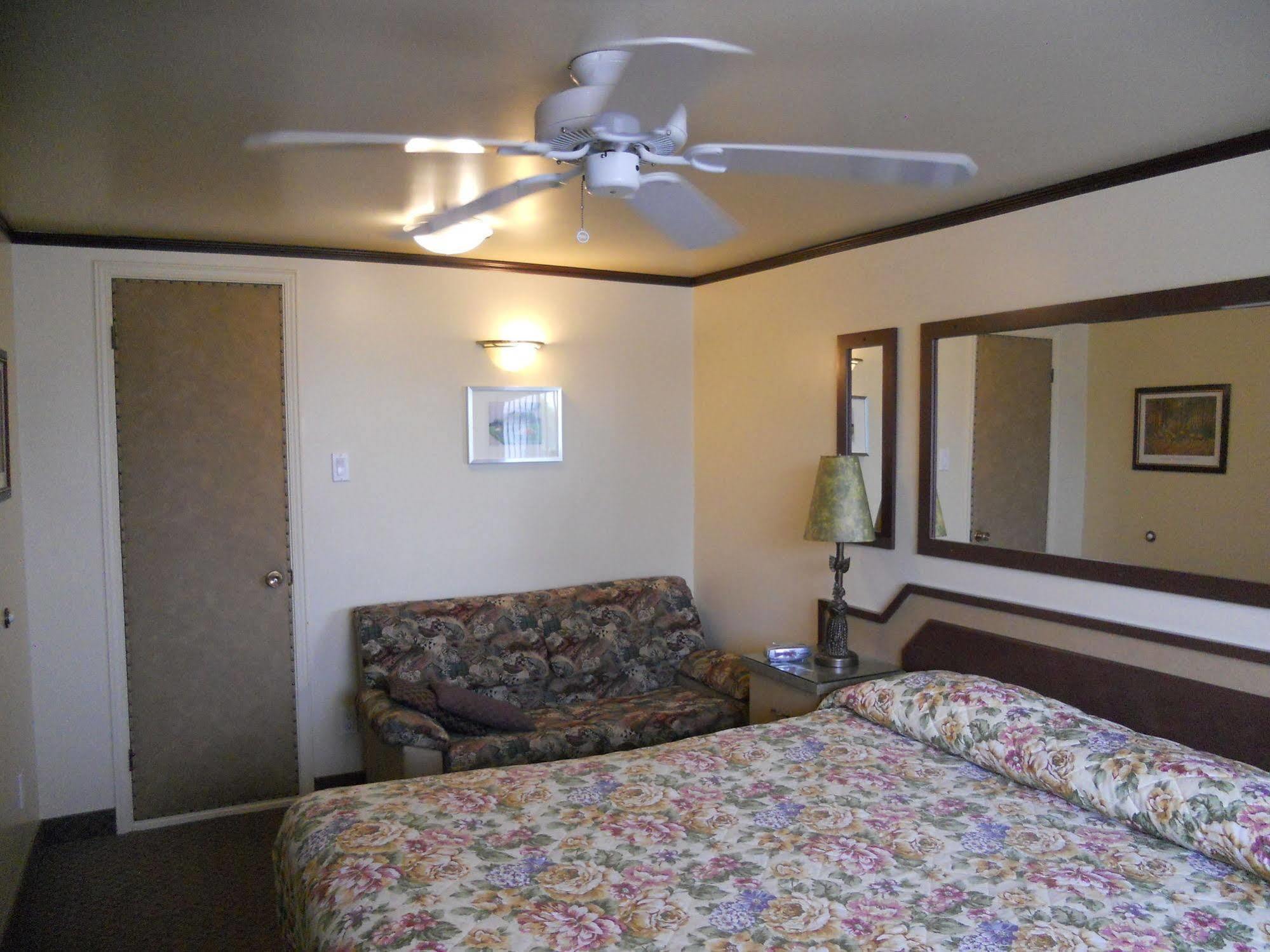 Motel Normandie Louiseville Экстерьер фото